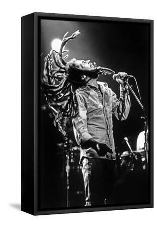 Bob Marley En Concert De Reggae Au Roxy, Los Angeles Le 26 Mai 1976 - Black Framed Canvas Print Wall Art, 12x18